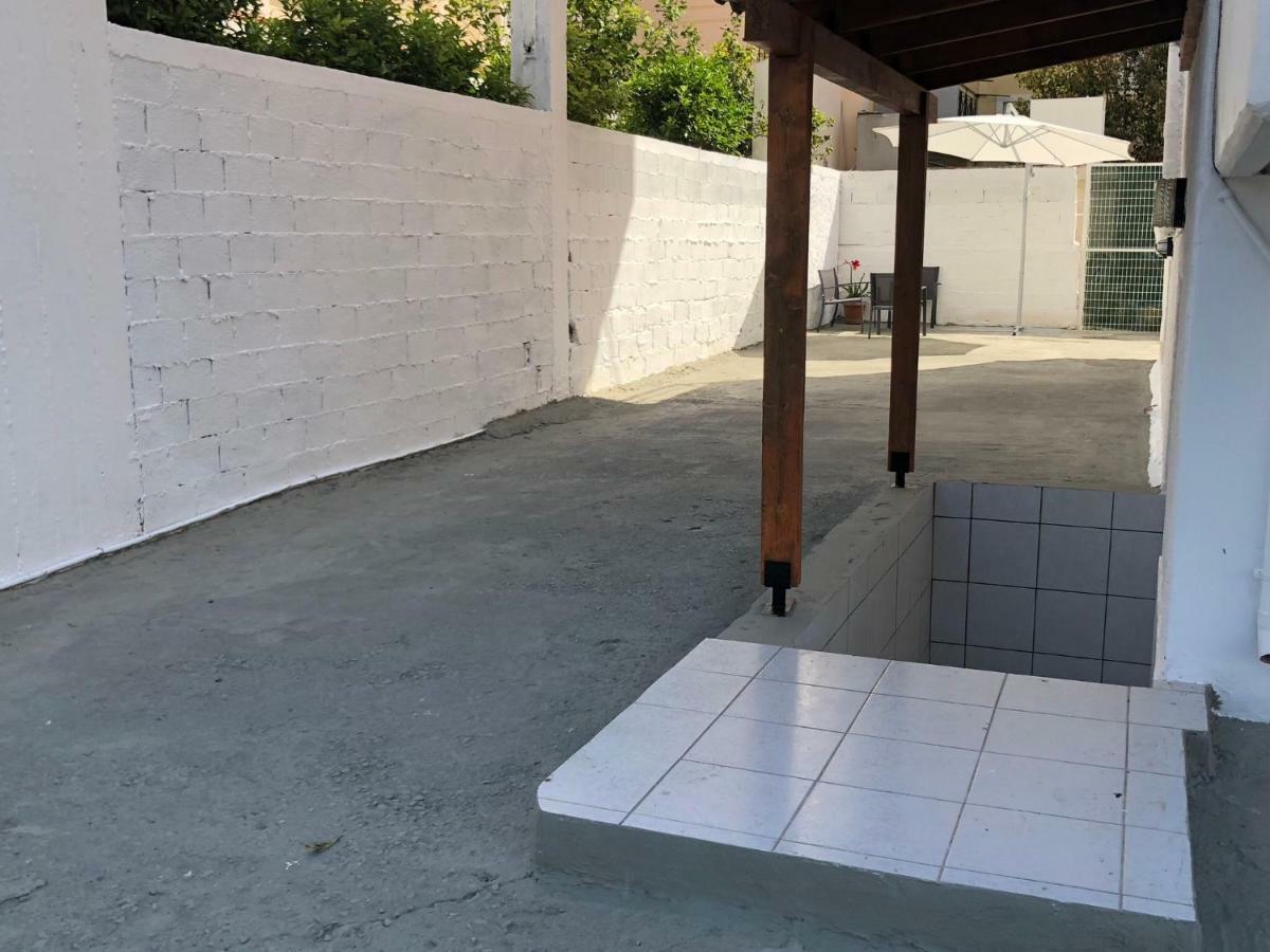 Renovated Apt Close To Beach Wifi Ac アナヴィソス エクステリア 写真